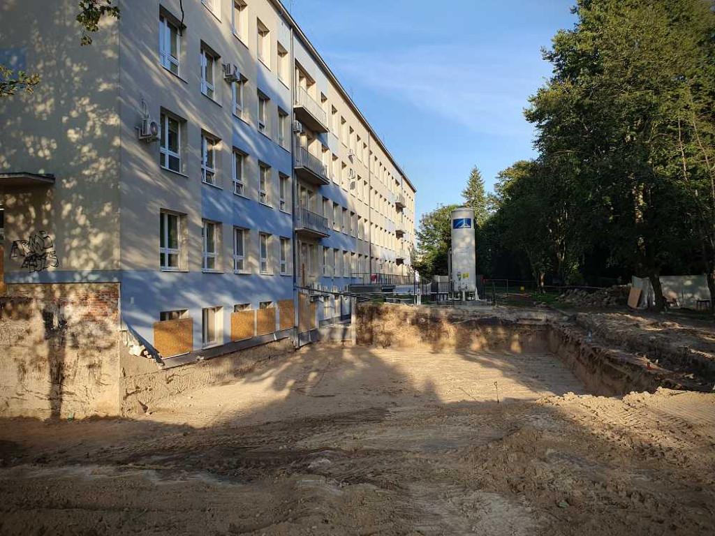 Hrubieszów: Trwa rozbudowa izby przyjęć [ZDJĘCIA]