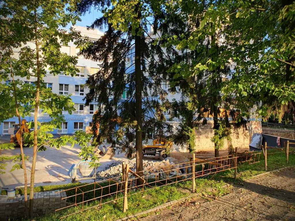 Hrubieszów: Trwa rozbudowa izby przyjęć [ZDJĘCIA]