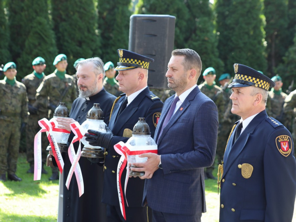 Hrubieszów: Obchody 84 rocznicy napaści ZSRR na Polskę i Dnia Sybiraka [ZDJĘCIA]