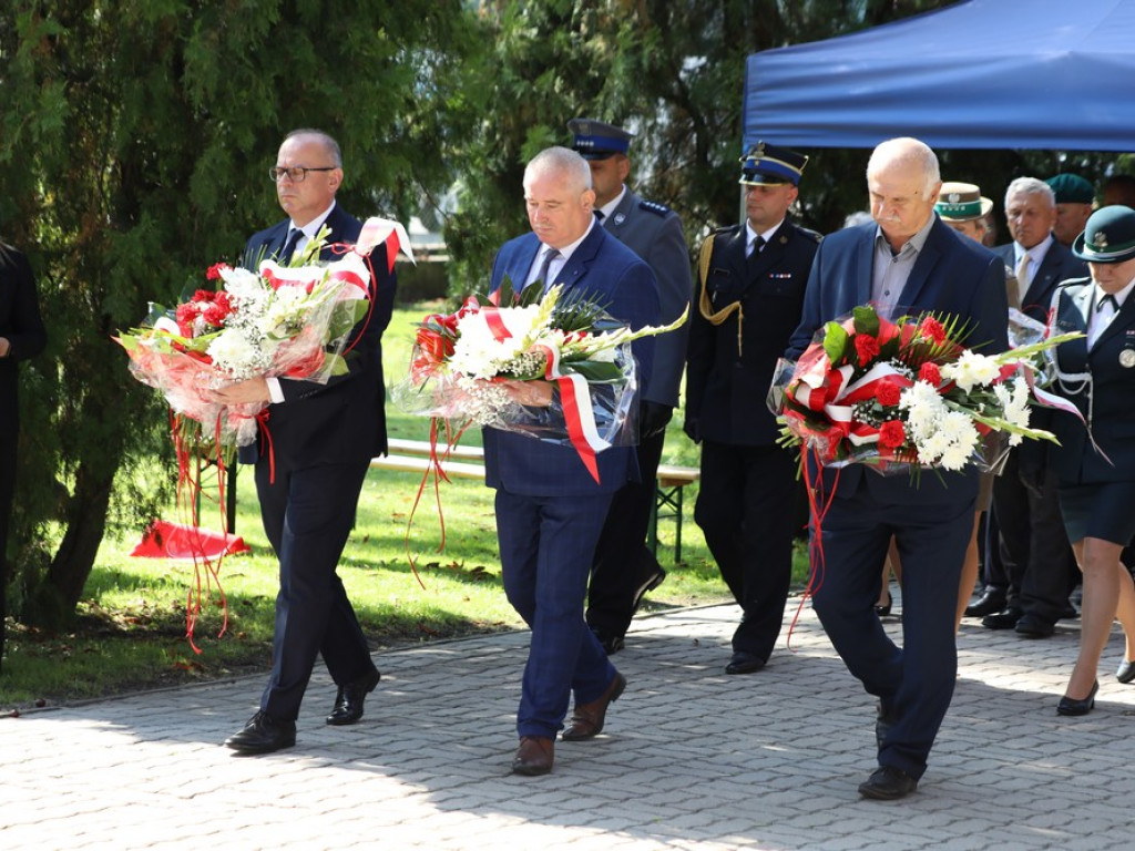Hrubieszów: Obchody 84 rocznicy napaści ZSRR na Polskę i Dnia Sybiraka [ZDJĘCIA]