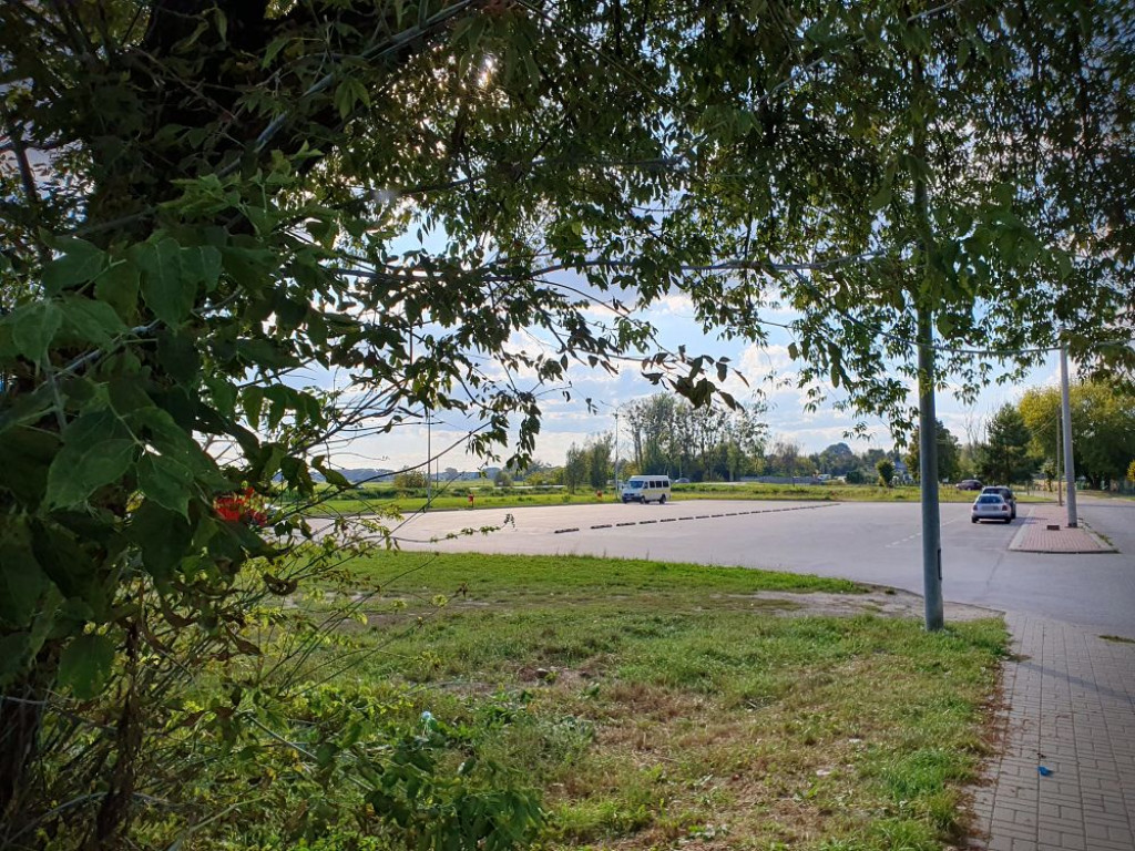 Hrubieszów: Stop drift? Separatory na parkingu przy Ciesielczuka! [ZDJĘCIA]