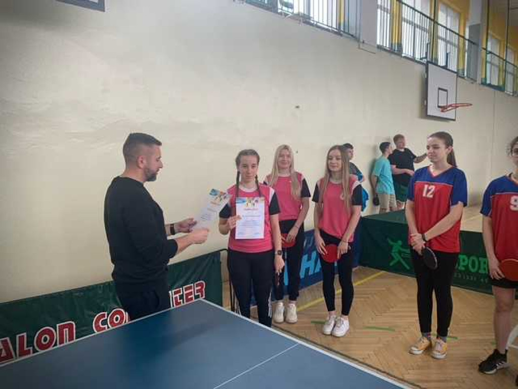 SZS. Podsumowanie współzawodnictwa sportowego w roku szkolnym 2022/2023. ZS nr 3 czwarty w województwie [ZDJĘCIA]