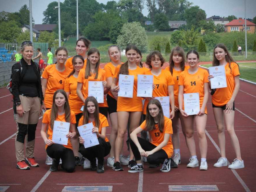 SZS. Podsumowanie współzawodnictwa sportowego w roku szkolnym 2022/2023. ZS nr 3 czwarty w województwie [ZDJĘCIA]