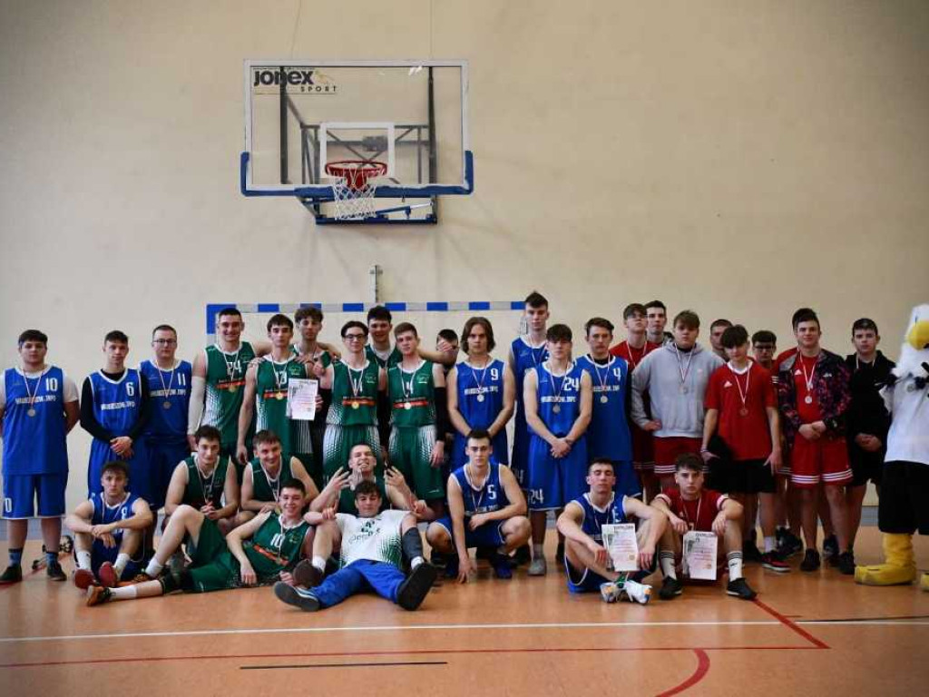SZS. Podsumowanie współzawodnictwa sportowego w roku szkolnym 2022/2023. ZS nr 3 czwarty w województwie [ZDJĘCIA]