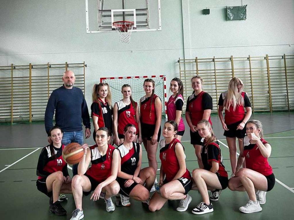 SZS. Podsumowanie współzawodnictwa sportowego w roku szkolnym 2022/2023. ZS nr 3 czwarty w województwie [ZDJĘCIA]