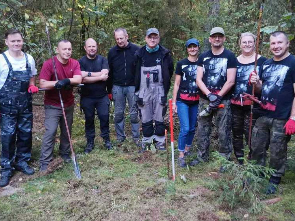 Hrubieszów: Przedstawiciele zespołu Hubal wzięli udział w pracach IPN na Litwie [ZDJĘCIA]