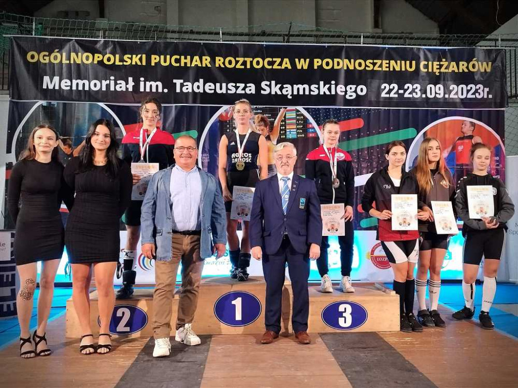 Ogólnopolski Puchar Roztocza i Memoriał Tadeusza Skąmskiego w podnoszeniu ciężarów. Sebastian Sztojko zwycięzcą w swojej wadze! [ZDJĘCIA]