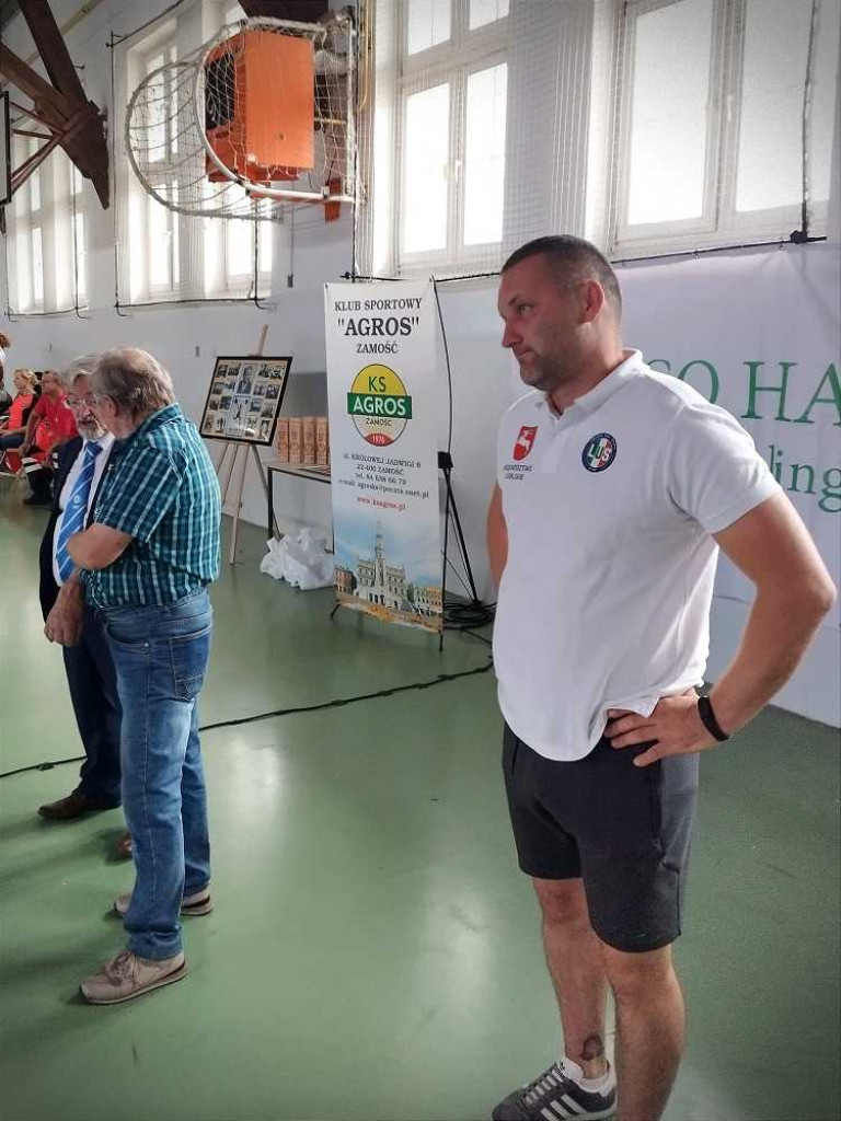 Ogólnopolski Puchar Roztocza i Memoriał Tadeusza Skąmskiego w podnoszeniu ciężarów. Sebastian Sztojko zwycięzcą w swojej wadze! [ZDJĘCIA]