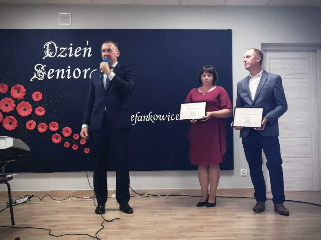 Dzień Seniora i kapsuła czasu... [ZDJĘCIA]