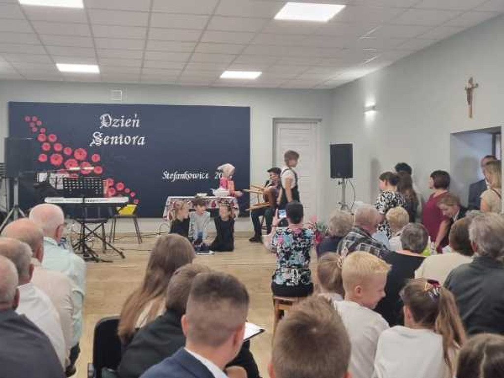 Dzień Seniora i kapsuła czasu... [ZDJĘCIA]