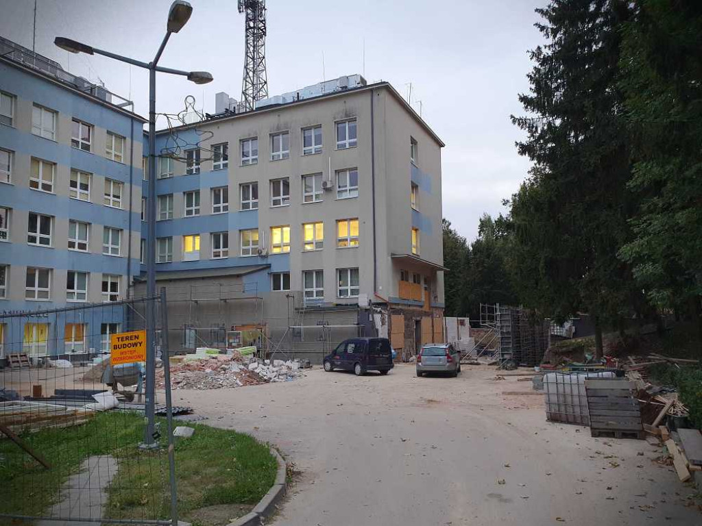 Hrubieszów: Trwa rozbudowa izby przyjęć [ZDJĘCIA]