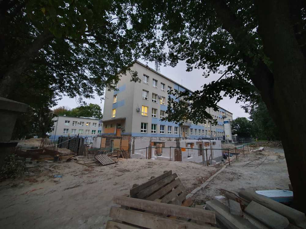 Hrubieszów: Trwa rozbudowa izby przyjęć [ZDJĘCIA]
