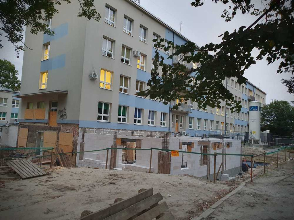 Hrubieszów: Trwa rozbudowa izby przyjęć [ZDJĘCIA]