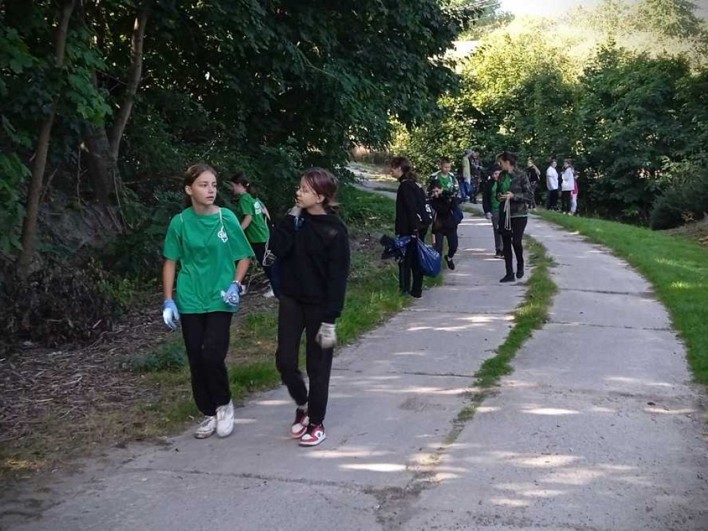 Sprzątanie Świata w Uchaniach [ZDJĘCIA]