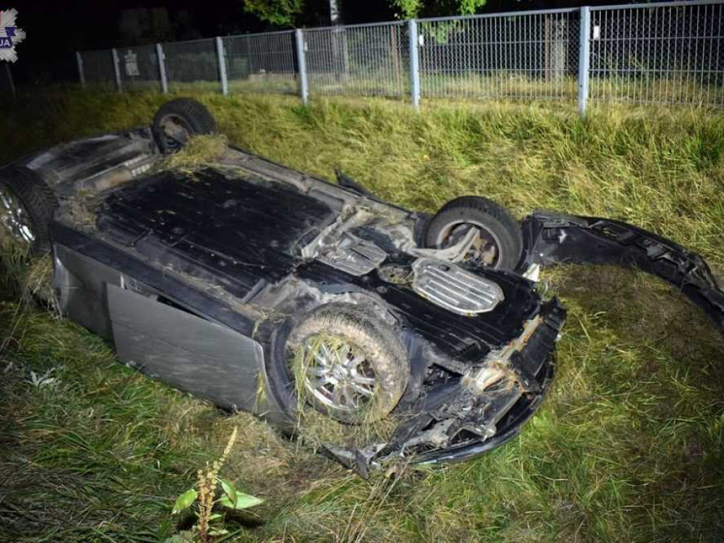 Groźny wypadek trzech aut w Miączynie [ZDJĘCIA]