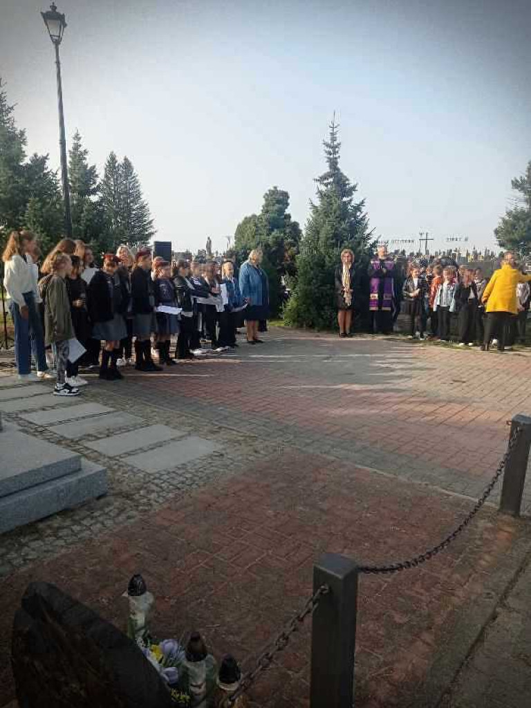 Rocznica mordu polskich żołnierzy i sanitariuszki [ZDJĘCIA]