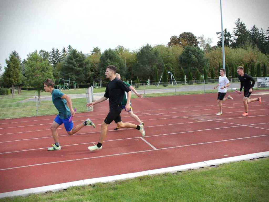 Międzyszkolna rejonowa liga la SZS. Awans chłopców Staszica i Kościuszki! [ZDJĘCIA]