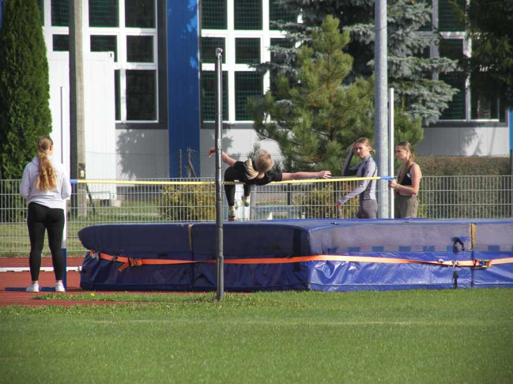Międzyszkolna rejonowa liga la SZS. Awans chłopców Staszica i Kościuszki! [ZDJĘCIA]