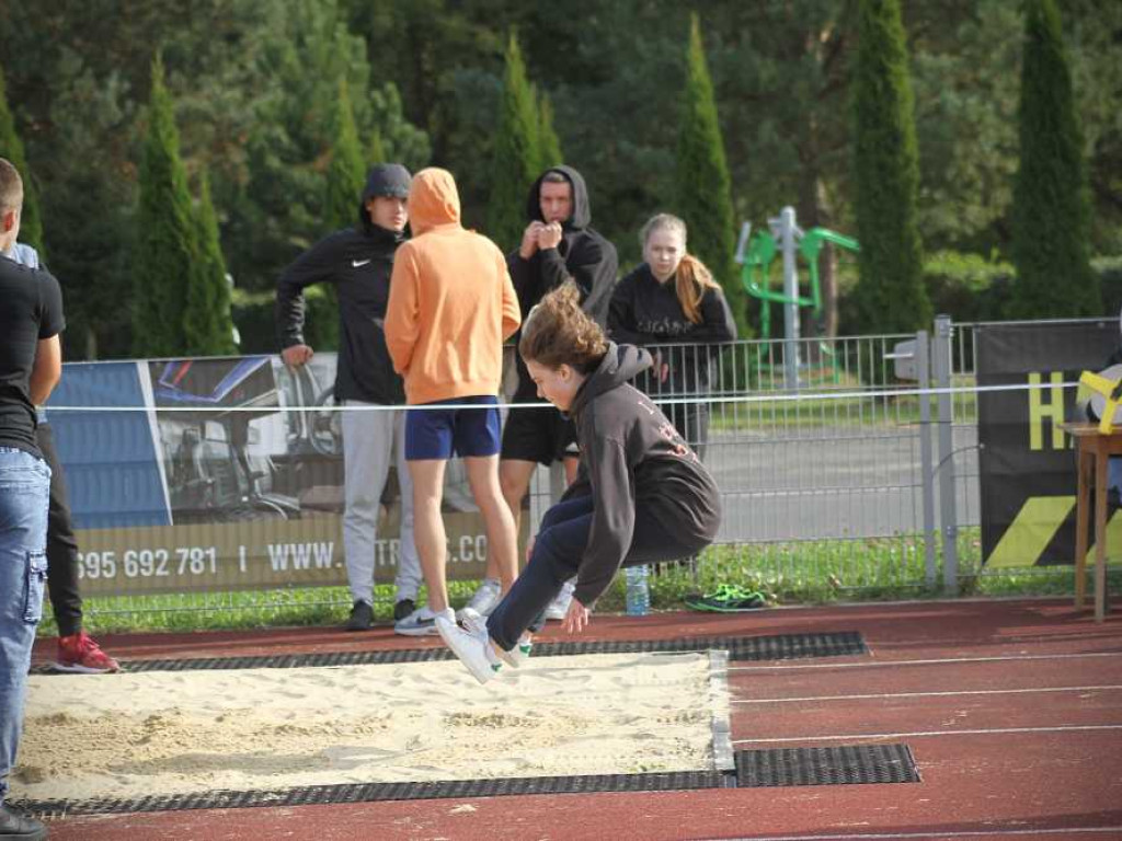 Międzyszkolna rejonowa liga la SZS. Awans chłopców Staszica i Kościuszki! [ZDJĘCIA]