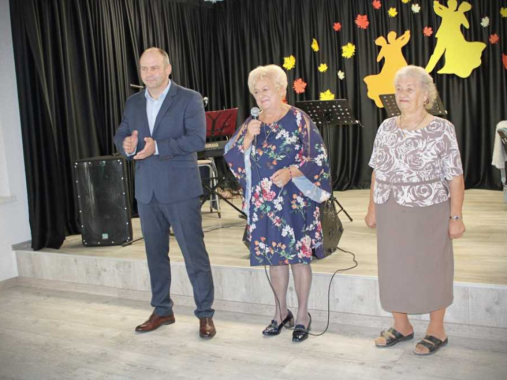 Seniorzy na Jesiennym Balu [ZDJĘCIA]