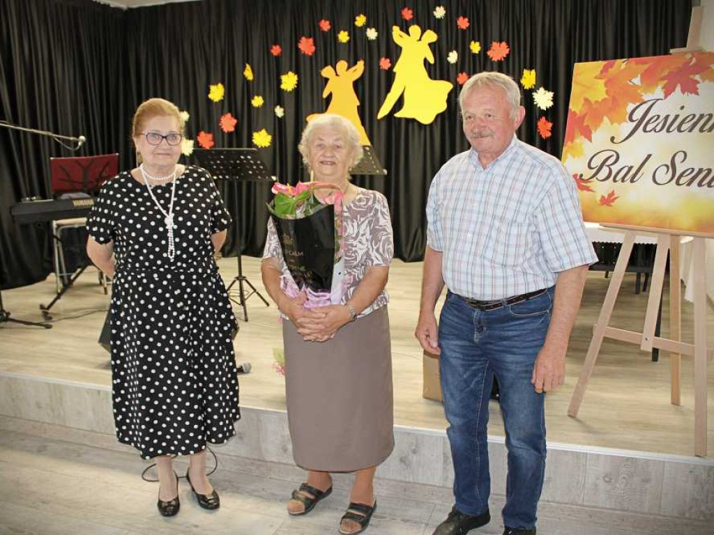 Seniorzy na Jesiennym Balu [ZDJĘCIA]