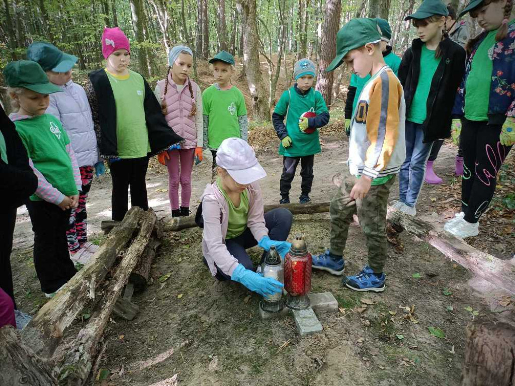 Zuchy odwiedziły emerytowanych nauczycieli [ZDJĘCIA]
