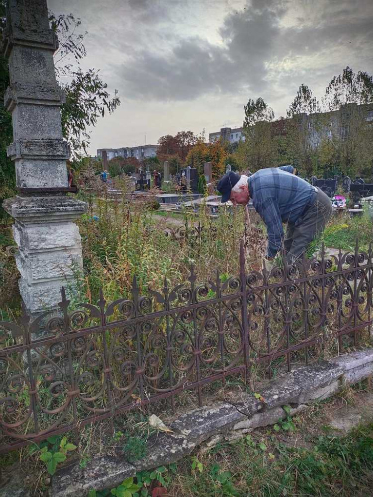 Hrubieszów: Uporządkowali polskie groby w Sokalu [ZDJĘCIA]
