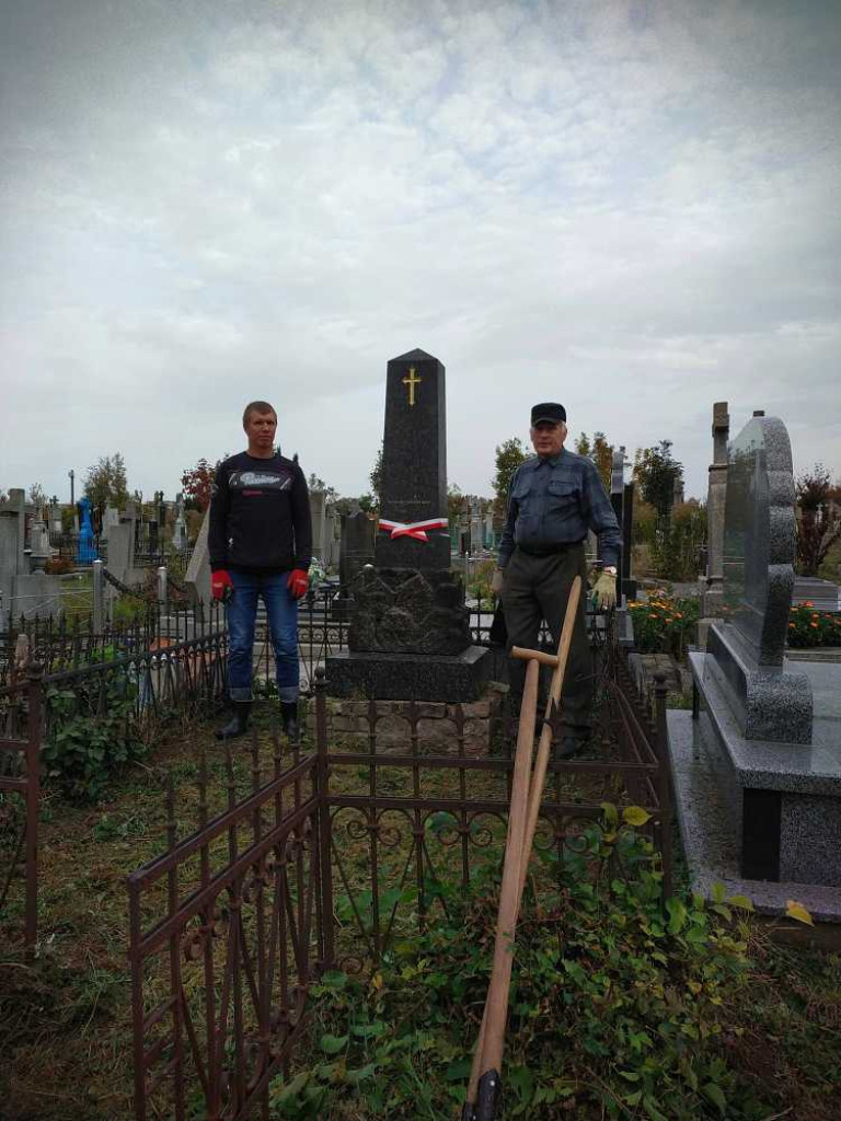Hrubieszów: Uporządkowali polskie groby w Sokalu [ZDJĘCIA]