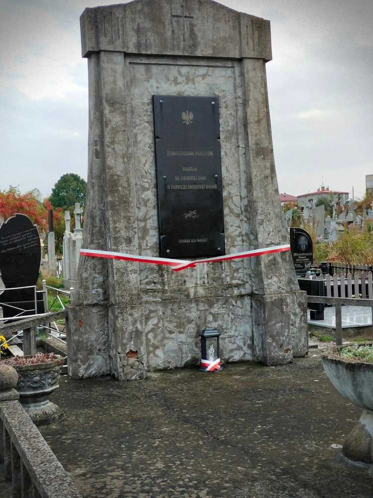 Hrubieszów: Uporządkowali polskie groby w Sokalu [ZDJĘCIA]