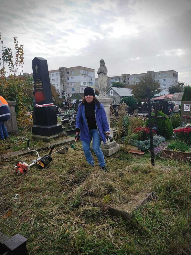Hrubieszów: Uporządkowali polskie groby w Sokalu [ZDJĘCIA]