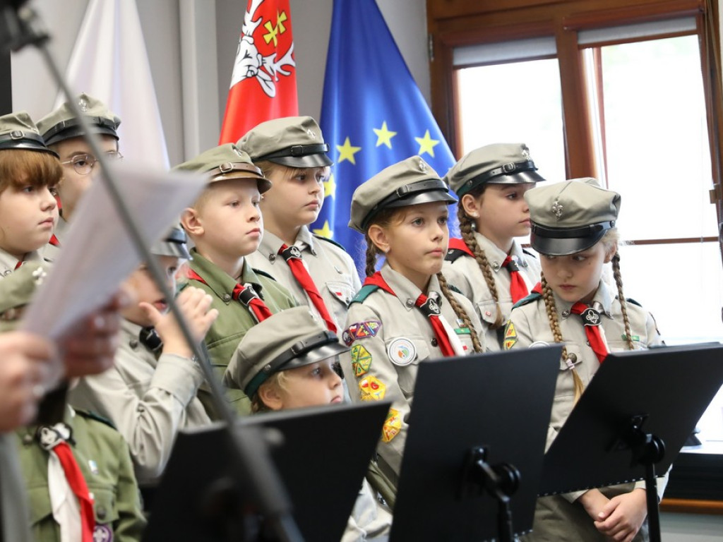 Hrubieszów: Skazani na Hubala. 5-lecie zespołu wokalnego [ZDJĘCIA]