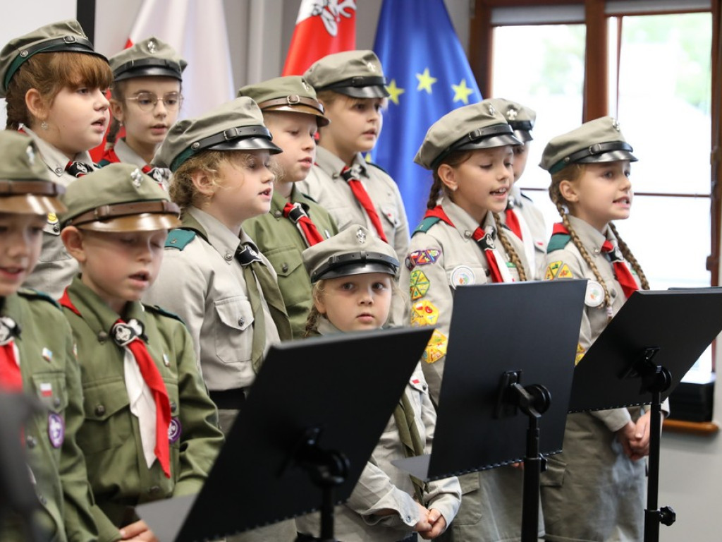 Hrubieszów: Skazani na Hubala. 5-lecie zespołu wokalnego [ZDJĘCIA]