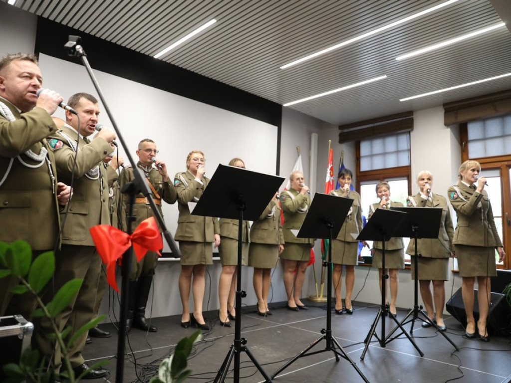 Hrubieszów: Skazani na Hubala. 5-lecie zespołu wokalnego [ZDJĘCIA]