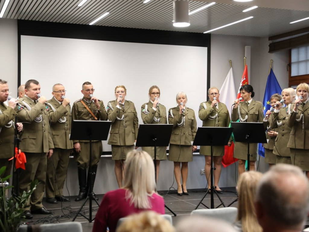 Hrubieszów: Skazani na Hubala. 5-lecie zespołu wokalnego [ZDJĘCIA]