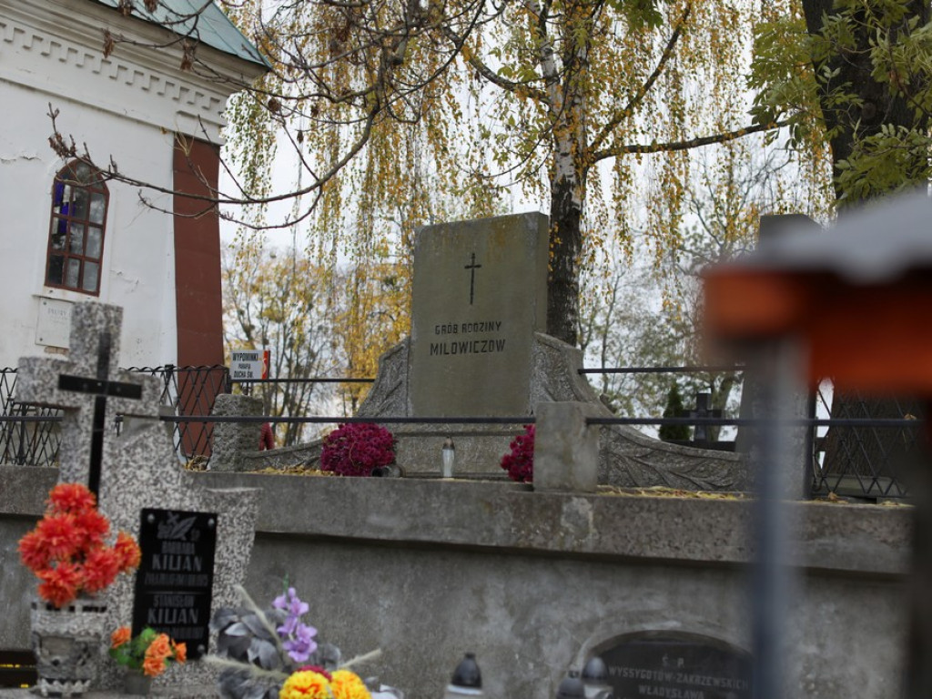 Wszystkich Świętych na hrubieszowskim cmentarzu [ZDJĘCIA]