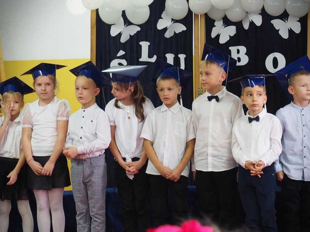 Pasowanie na ucznia klasy pierwszej [ZDJĘCIA]