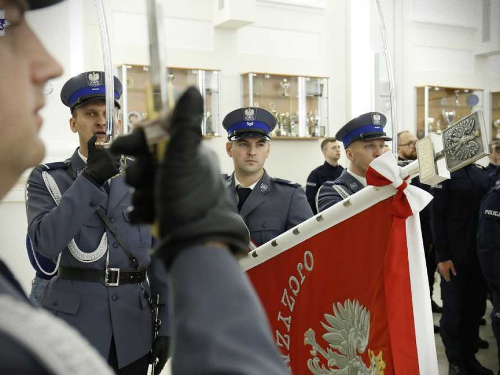 78 nowych funkcjonariuszy w szeregach lubelskiej Policji. Zasilą również hrubieszowską komendę [ZDJĘCIA, WIDEO]