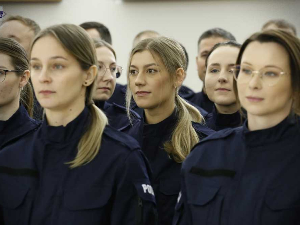 78 nowych funkcjonariuszy w szeregach lubelskiej Policji. Zasilą również hrubieszowską komendę [ZDJĘCIA, WIDEO]