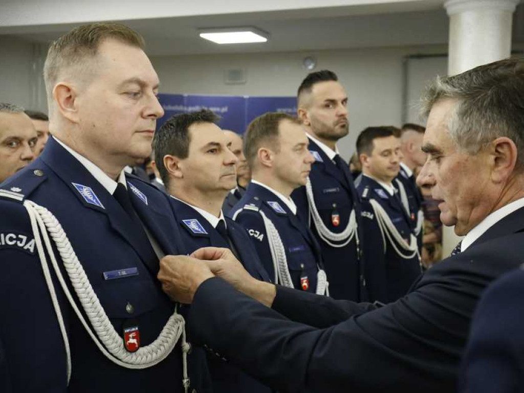 78 nowych funkcjonariuszy w szeregach lubelskiej Policji. Zasilą również hrubieszowską komendę [ZDJĘCIA, WIDEO]