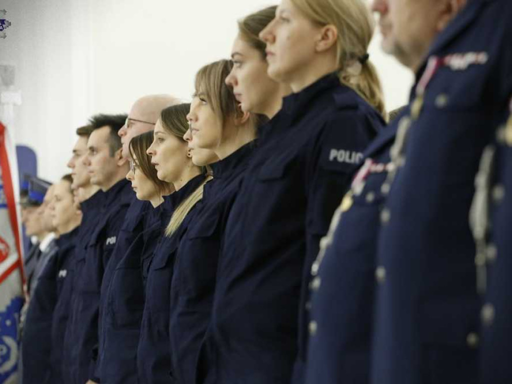 78 nowych funkcjonariuszy w szeregach lubelskiej Policji. Zasilą również hrubieszowską komendę [ZDJĘCIA, WIDEO]