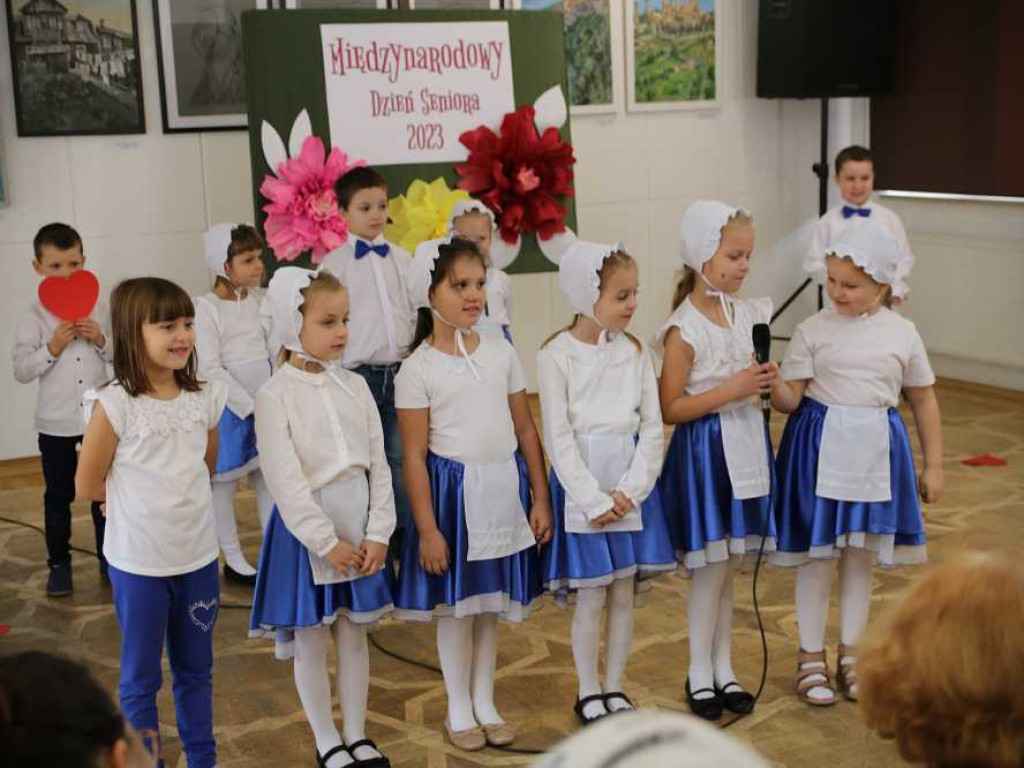 Hrubieszów: Przedszkolaki i seniorzy [ZDJĘCIA]