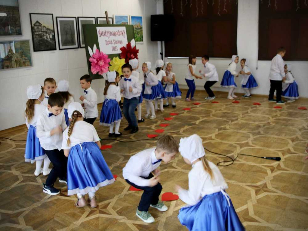 Hrubieszów: Przedszkolaki i seniorzy [ZDJĘCIA]