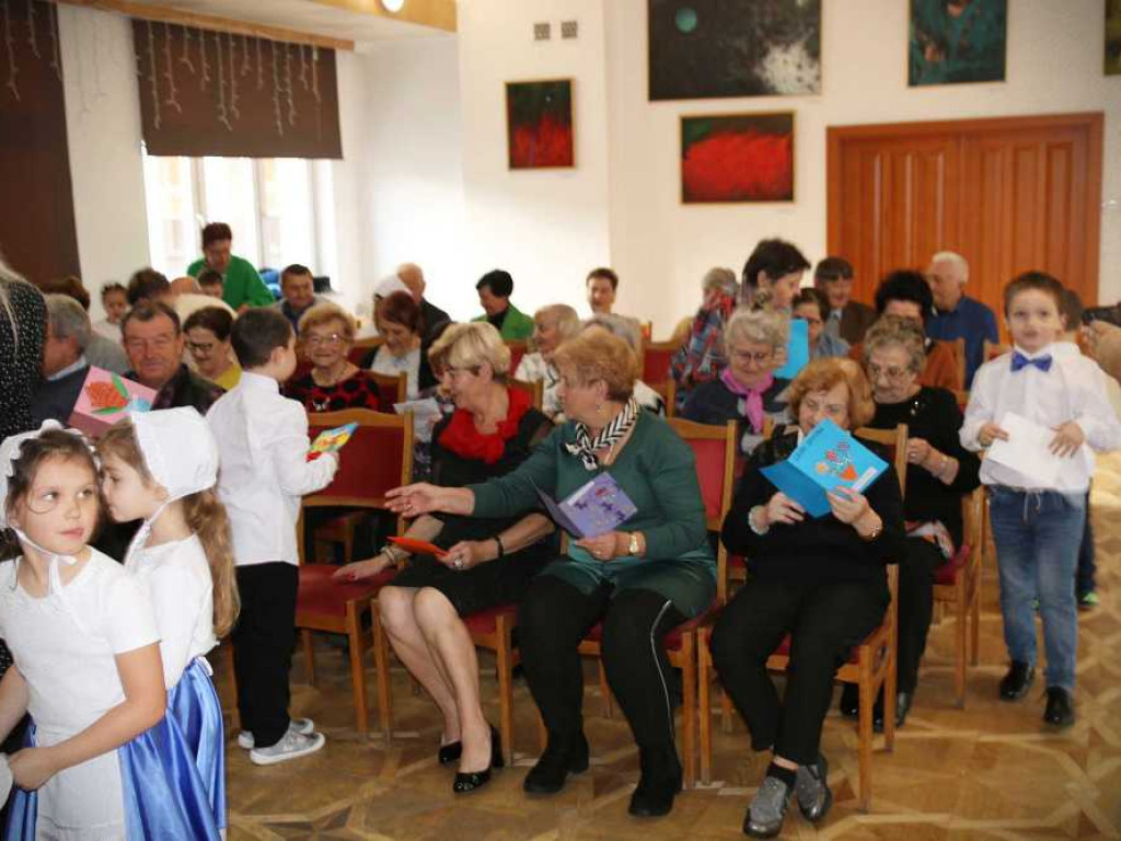 Hrubieszów: Przedszkolaki i seniorzy [ZDJĘCIA]
