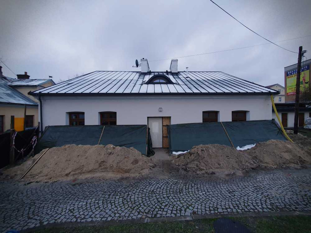 Hrubieszów: Przebudowa dworku przy ul. Staszica [ZDJĘCIA]