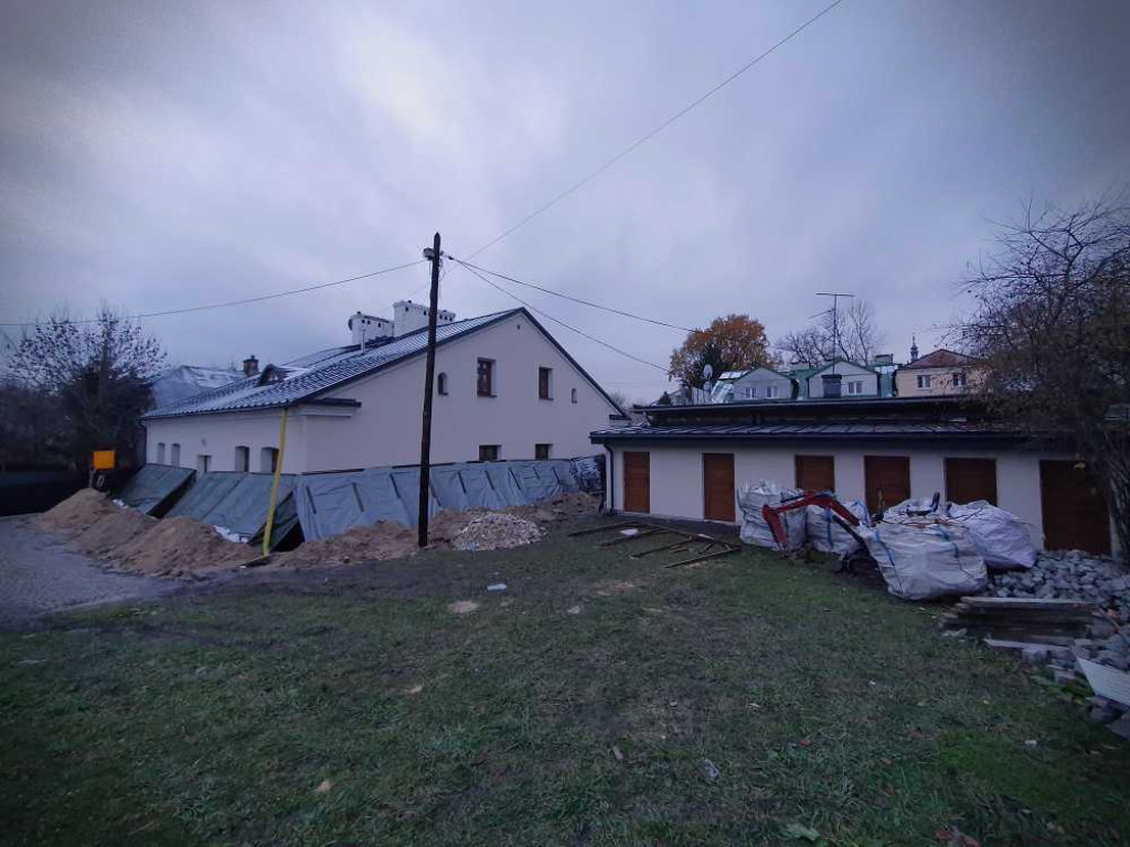 Hrubieszów: Przebudowa dworku przy ul. Staszica [ZDJĘCIA]