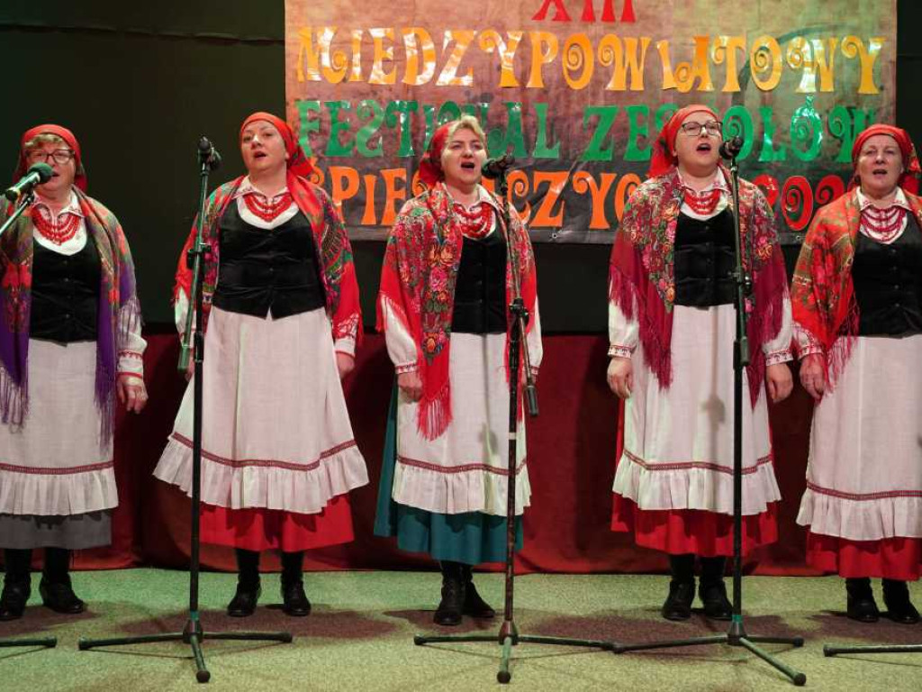 Za nami XIII Międzypowiatowy Festiwal Zespołów Śpiewaczych [ZDJĘCIA]