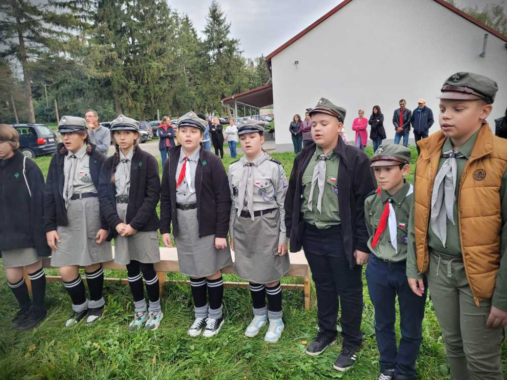 Zuchy zostały harcerzami, harcerze awansowali [ZDJĘCIA]