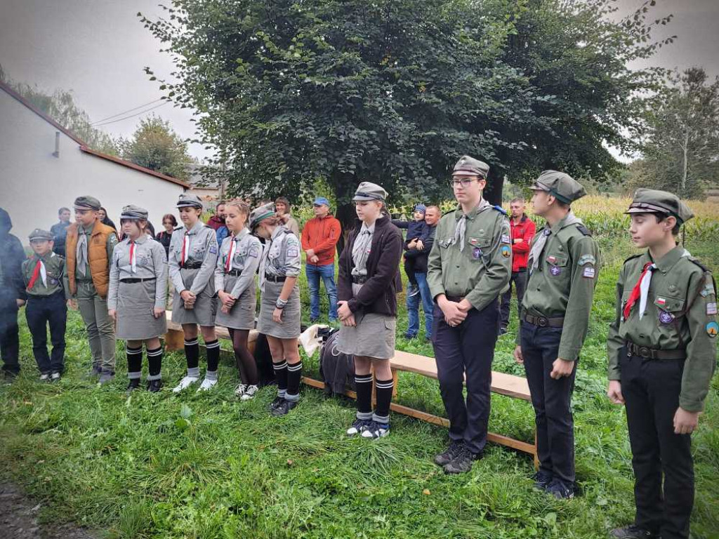 Zuchy zostały harcerzami, harcerze awansowali [ZDJĘCIA]