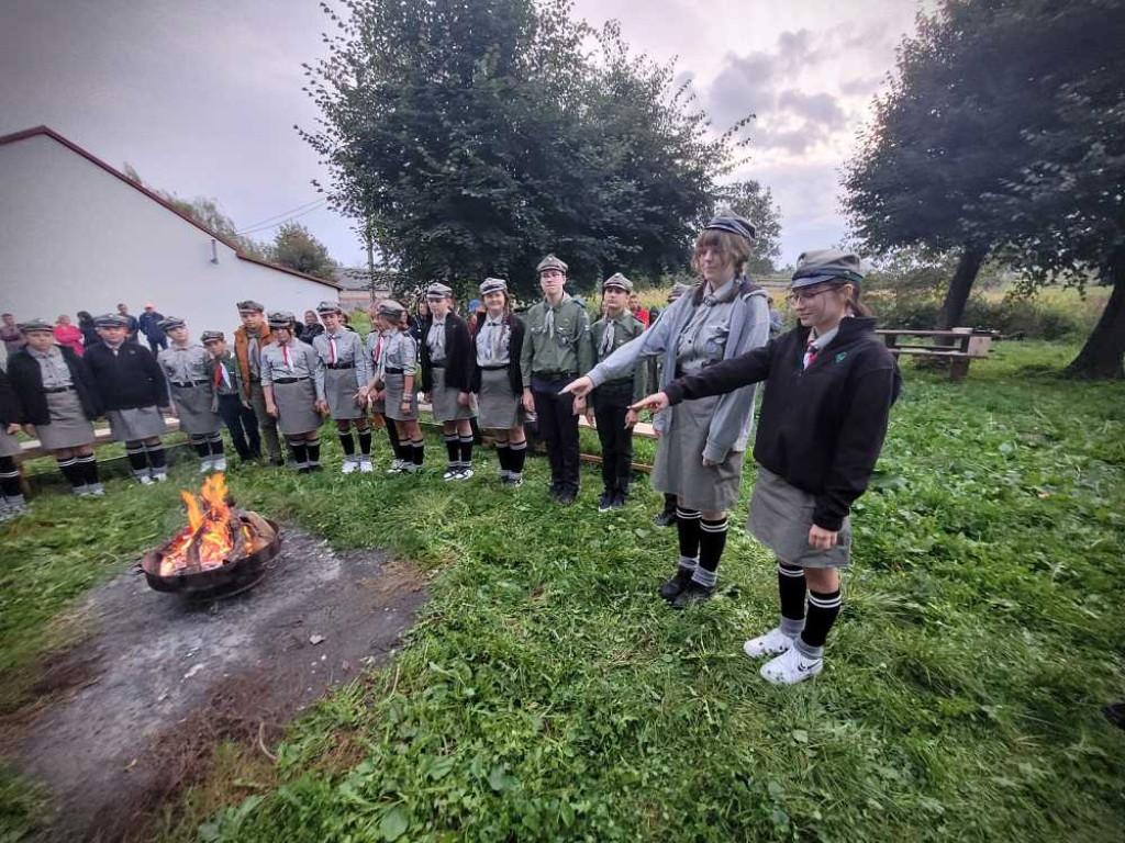 Zuchy zostały harcerzami, harcerze awansowali [ZDJĘCIA]
