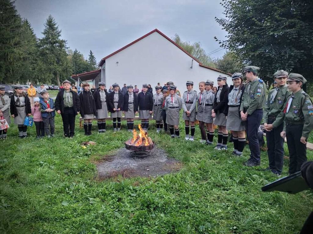 Zuchy zostały harcerzami, harcerze awansowali [ZDJĘCIA]